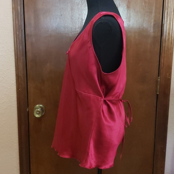 Satin feeling/looking magenta Old Navy Top XLarge - Picture 4 of 12